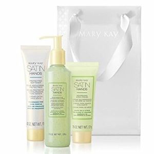 Mary Kay satin hands pampering set